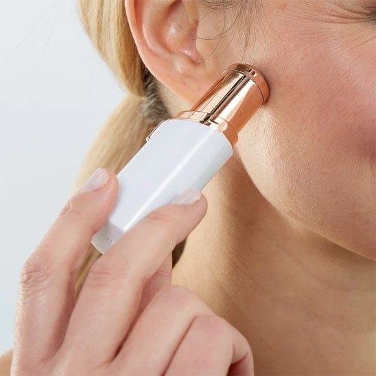epilateur de visage indispensable pour la routine de beaute