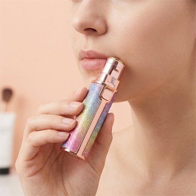Épilateur visage utilisation pour eliminer les poils au dessus des levres
