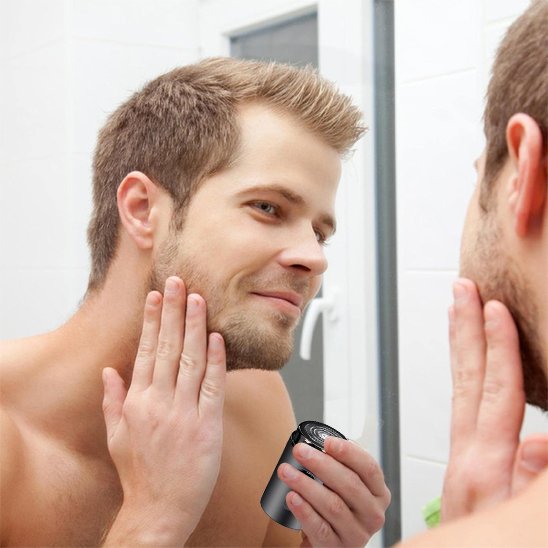 Rasoir électrique homme utilisation quotidienne